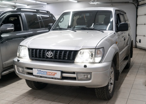 Установка LED-линз в фары Toyota Land Cruiser Prado 90 (2002)