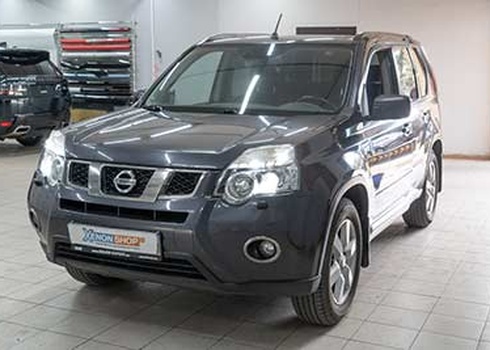 Замена штатных линз Nissan X-Trail (2011) на светодиодные модули