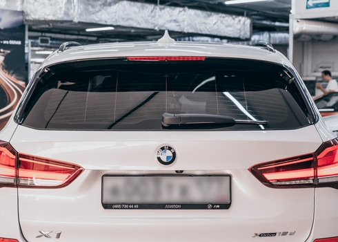 Тонировка задней полусферы BMW X1 (2020)