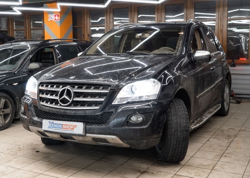 Замена линз и стекол фар Mercedes-Benz ML W164 (2008)