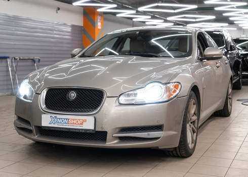 Замена штатных линз Jaguar XF (2010)