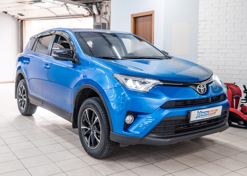 Замена штатного галогена в ближнем свете Toyota RAV4 на светодиоды