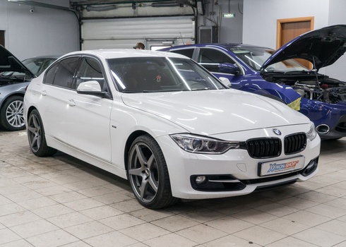 Тонирование задних стекол BMW F30 (2015)