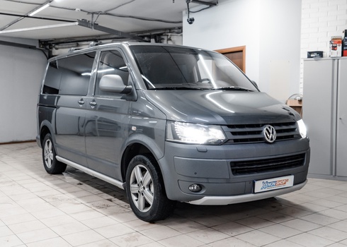 Замена ламп ближнего и дальнего света Volkswagen Multivan