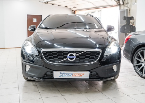 Замена автоламп в фарах Вольво С30 / Volvo C30