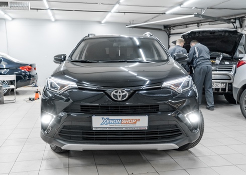 Замена ламп в ПТФ и заднем ходу Toyota RAV4 CA40 рестайлинг на светодиодные