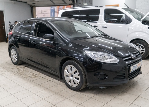 Тонировка задних стекол Ford Focus (2012)