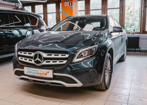 Замена стекла фары Mercedes-Benz GLA
