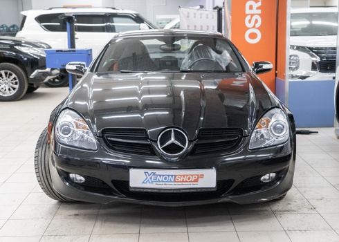 Оклейка фар Mercedes-Benz SLK280 (2007) бронепленкой SunTek