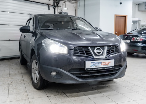 Замена ксеноновых ламп Ниссан Кашкай / Nissan Qashqai