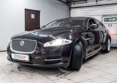 Замена ламп ближнего света Jaguar XJ Long