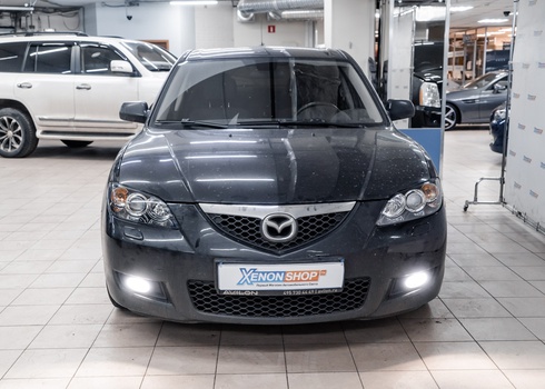 Установка светодиодных ламп в ПТФ Mazda 3 (BK)