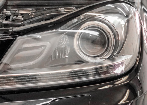 Ремонт фары (устранение запотевания) на Мерседес С / Mercedes-Benz C-класса + полировка стекол фар