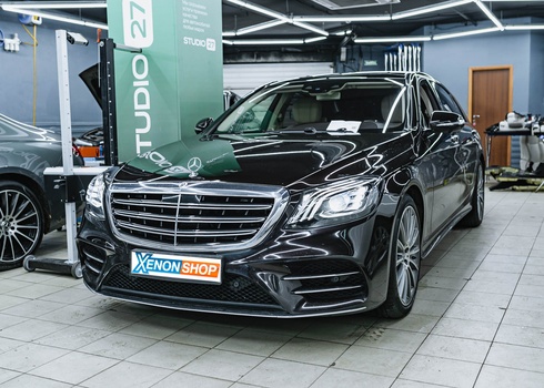 Устранение запотевания правой фары Mercedes-Benz S W222 (2019)