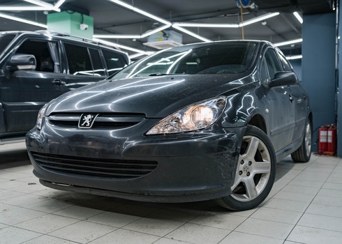 Замена стекол фар Peugeot 307 (2003) + их бронирование