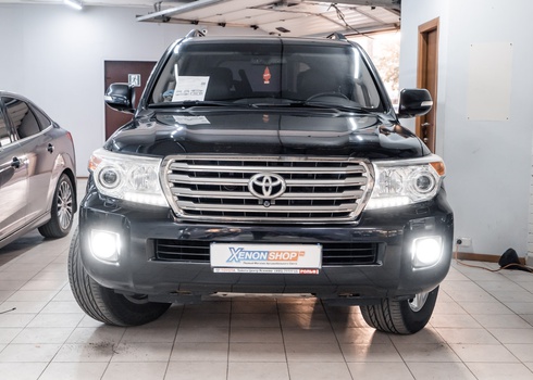 Установка светодиодов в противотуманные фары Toyota Land Cruiser 200