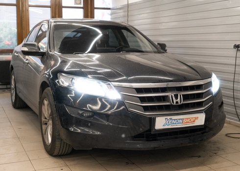 Замена ксеноновых линз Honda Crosstour (2011) на светодиодные