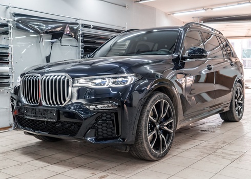 Какую выбрать тонировку BMW X7 - Тонирование задней полусферы пленкой LLumar