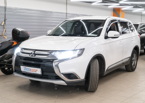 Установка светодиодных ламп на Mitsubishi Outlander III