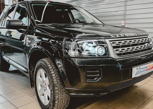 Замена линз Land Rover Freelander 2 (2014) с покраской фар в чёрный мат