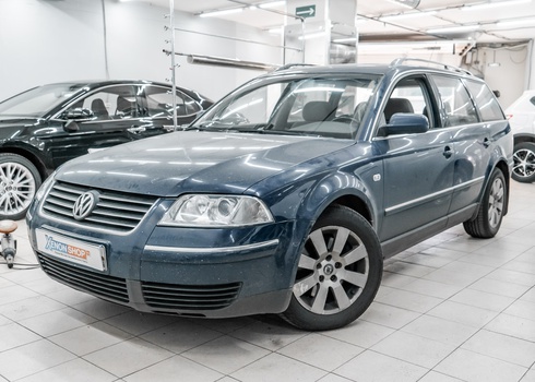 Нанесение антигравийной пленки на фары Volkswagen Passat B5