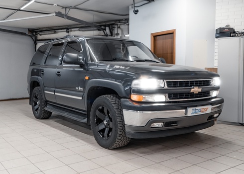 Замена ламп ближнего света и ДХО Chevrolet Tahoe на светодиоды