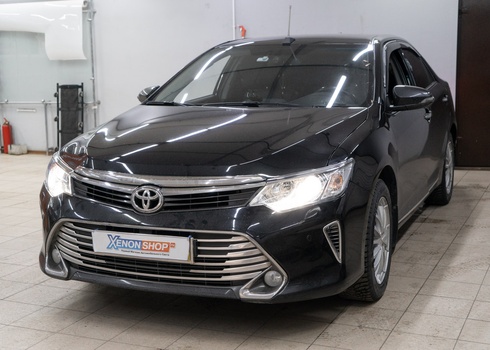 Замена ксеноновых линз Toyota Camry V50 (2015)