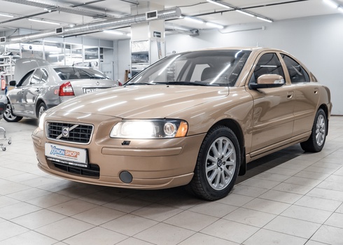 Какие купить лампы в ксеноновый рефлектор Volvo S60 I рестайлинг 2008 года