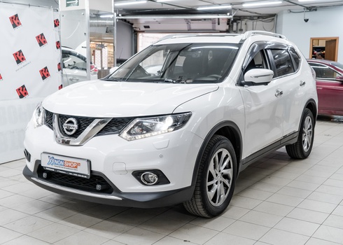 Установка светодиодных линз на Ниссан Х-Трейл / Nissan X-Trail