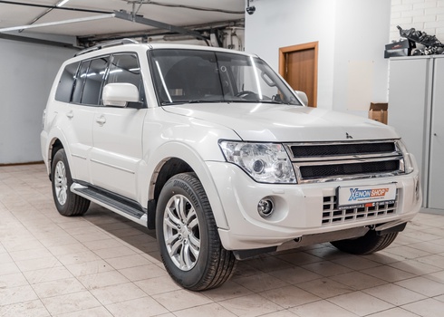 Установка новых сигналов и сетки в решетку радиатора Mitsubishi Pajero