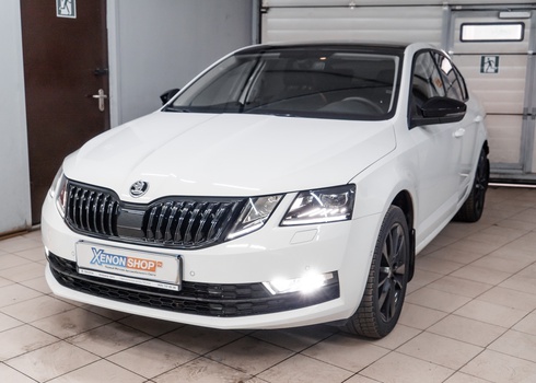 Установка LED-ламп в ПТФ Skoda Octavia A7 рестайлинг