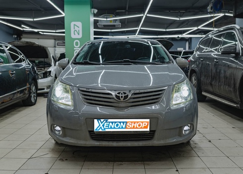 Замена линз в фарах Toyota Avensis на LED-модули Vision
