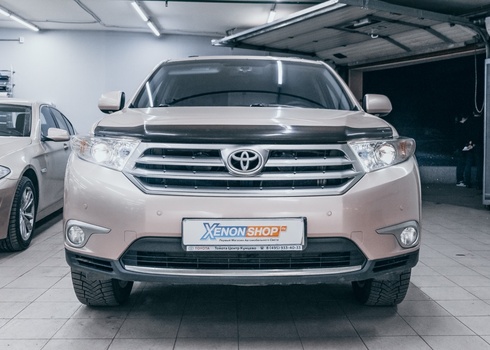 Замена штатных линз Toyota Highlander II U40 (2012) на светодиодные линзы