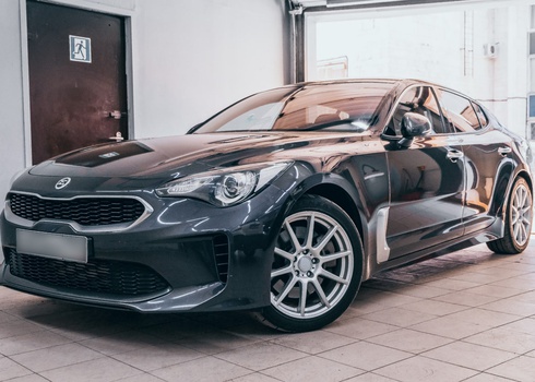 Установка светодиодов в ближний свет KIA Stinger I (2019)