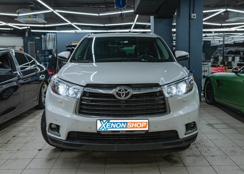 Замена линз в фарах Toyota Highlander на LED-модули Vision
