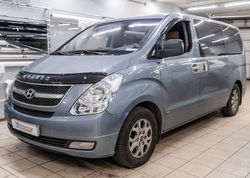 Замена стекол фар Hyundai Starex