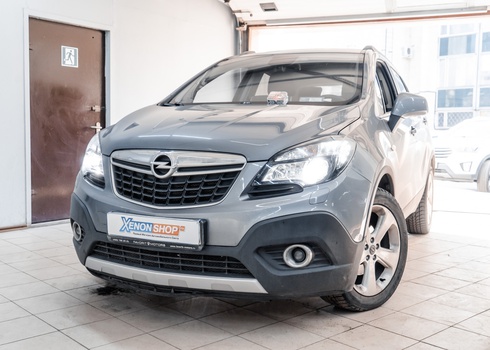 Замена ламп ближнего света Opel Mokka