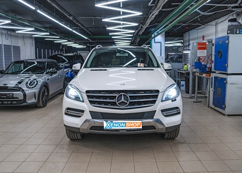 Замена ксеноновых ламп Mercedes-Benz 166ML