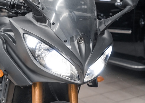 Установка LED-линз на мотоцикл Yamaha FZ8