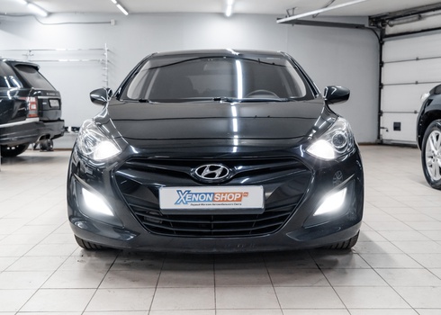 Установка светодиодных ламп XS-Light в ПТФ Hyundai i30 2 поколения