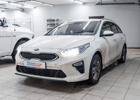 Замена галогена в фарах KIA Ceed на светодиоды