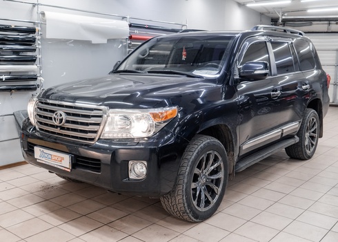 Замена ксеноновых линз Toyota Land Cruiser 200 (2012)