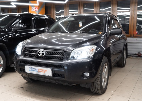 Замена штатных линз Toyota RAV4 (2007)