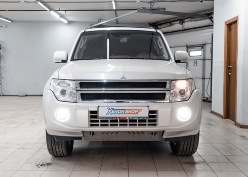 Установка светодиодов в ПТФ Mitsubishi Pajero IV