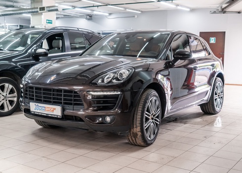 Тонировка задней полусферы Porsche Macan