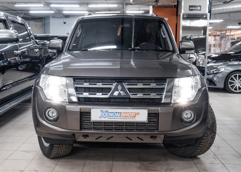 Замена выгоревших линз Mitsubishi Pajero IV рестайлинг 1 на новые биксеноновые