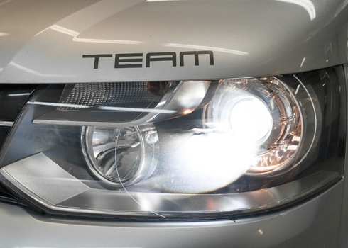 Замена би-ксеноновых линз Фольксваген Мультивен / Volkswagen Multivan TDI на светодиодные би-линзы Optima Premium Adaptive