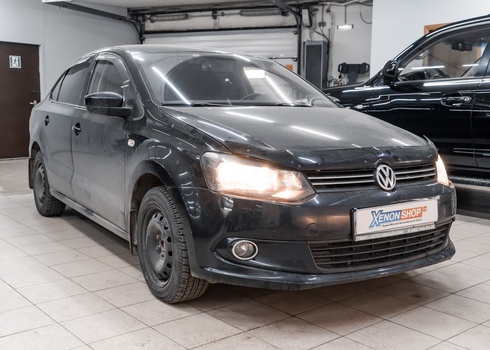 Установка желтых светодиодов XS-Light в фары Volkswagen Polo V