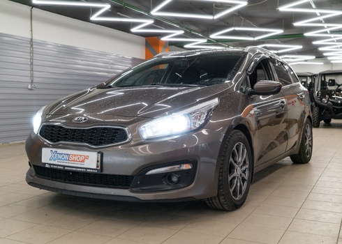 Установка светодиодных ламп в фары KIA Ceed (2018)