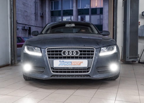 Замена галогенных ламп в ПТФ Audi A5 8T дорест на светодиодные лампы